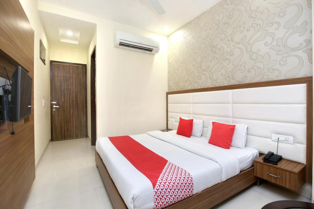 Capital O 8510 Welcome Inn Amritsar Extérieur photo