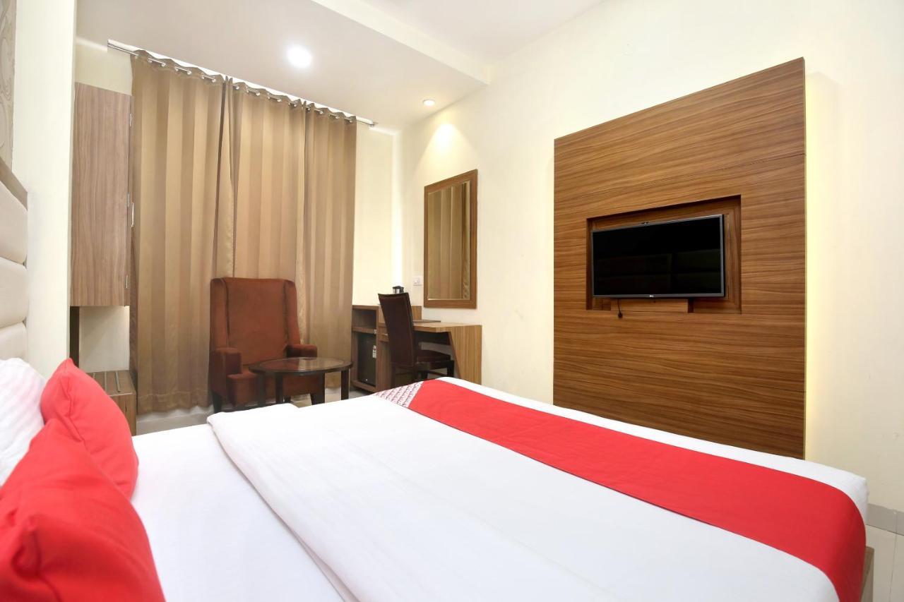 Capital O 8510 Welcome Inn Amritsar Extérieur photo