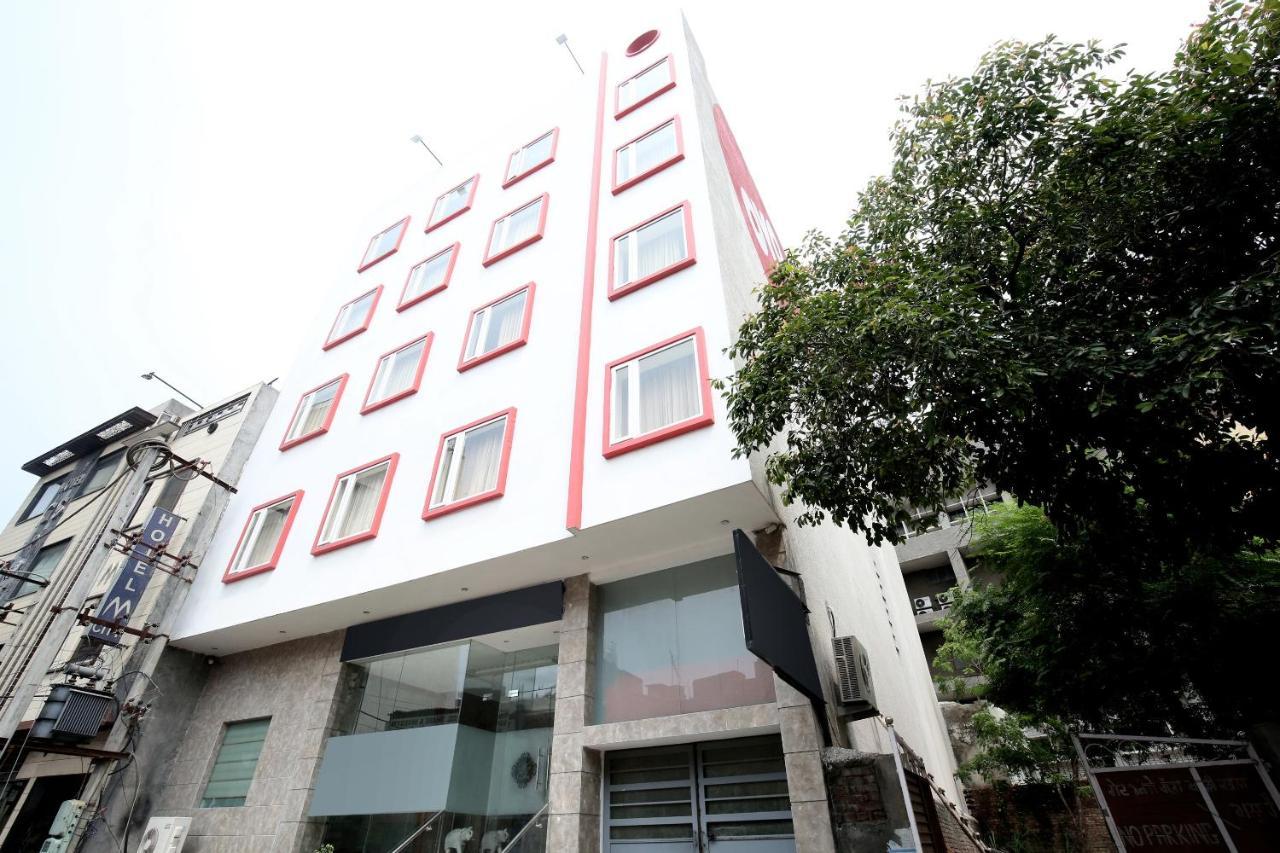 Capital O 8510 Welcome Inn Amritsar Extérieur photo