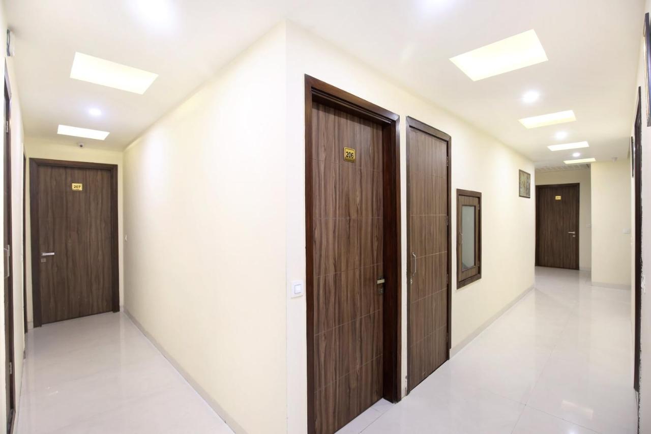 Capital O 8510 Welcome Inn Amritsar Extérieur photo