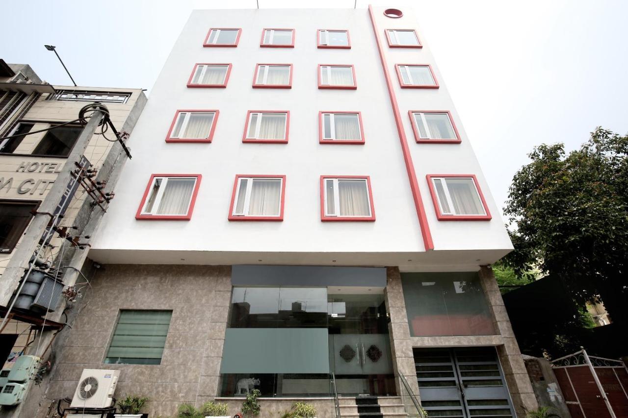 Capital O 8510 Welcome Inn Amritsar Extérieur photo