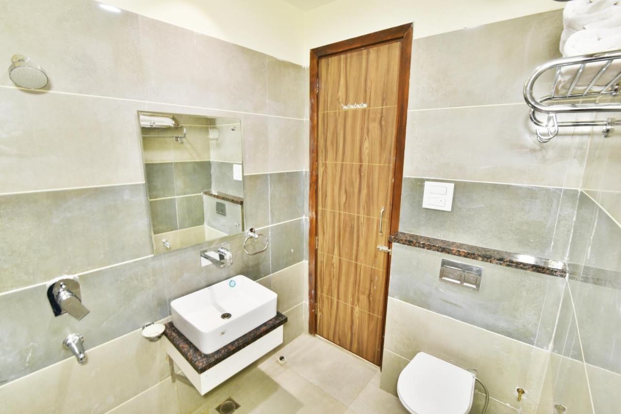 Capital O 8510 Welcome Inn Amritsar Extérieur photo
