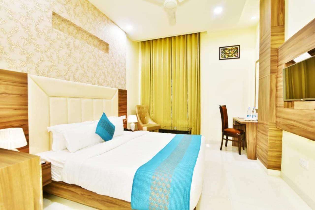 Capital O 8510 Welcome Inn Amritsar Extérieur photo
