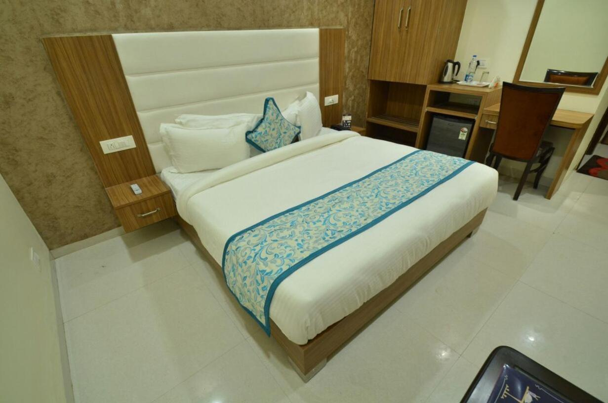 Capital O 8510 Welcome Inn Amritsar Extérieur photo